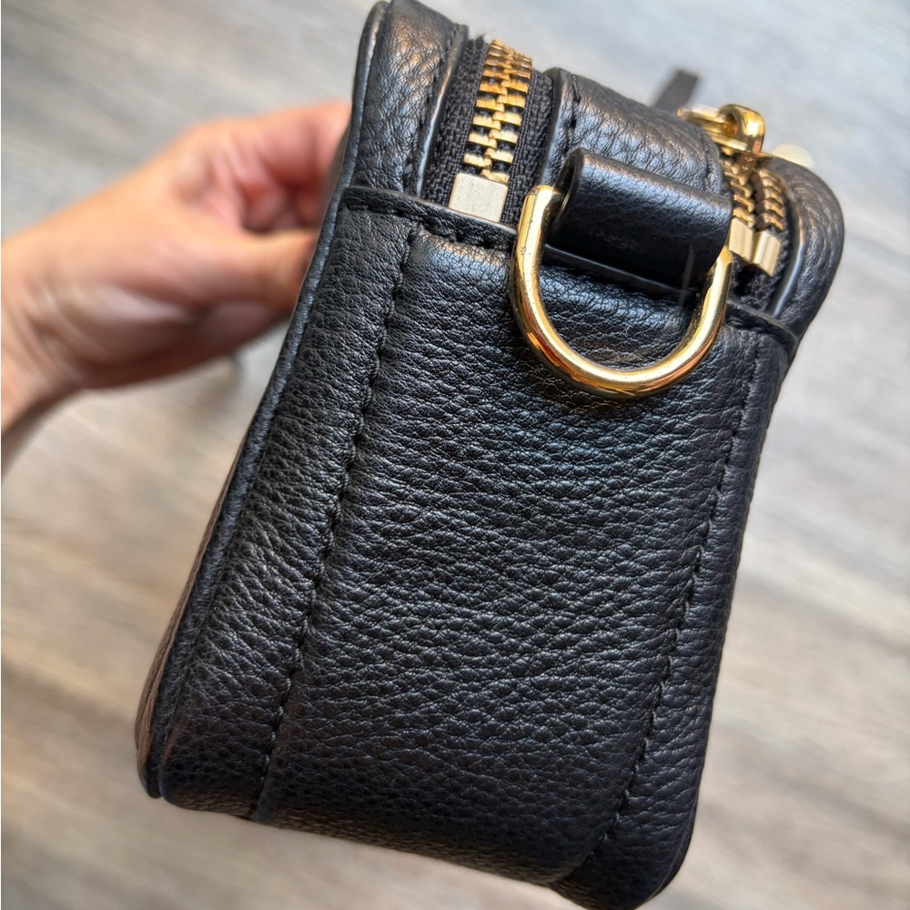 Marc Jacobs SoftShot 21 Leather Crossbody Bag - Picture 6 of 17